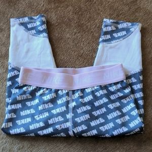 Girls Nike capri